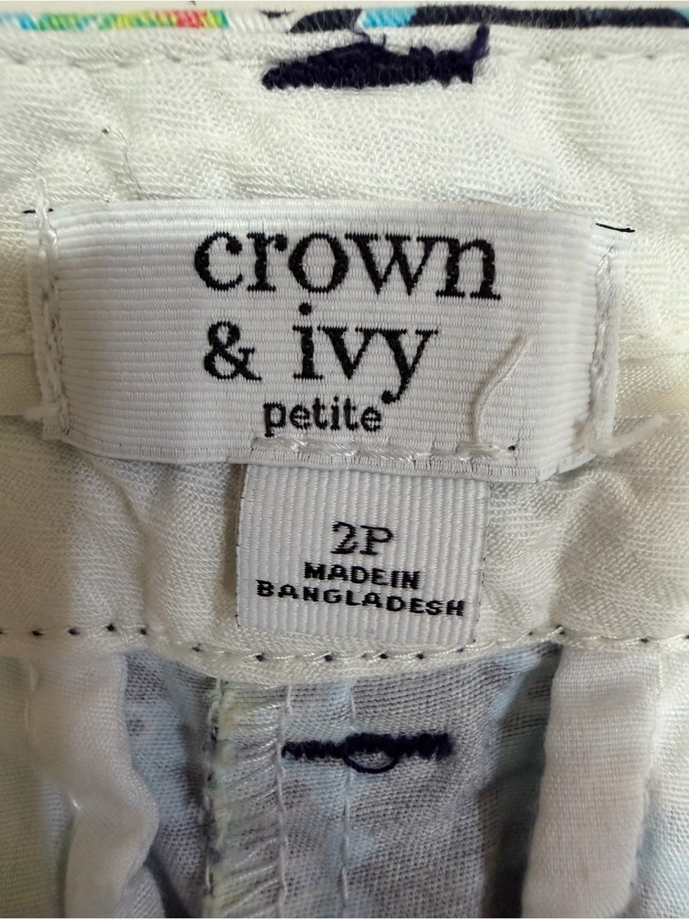 crown & ivy Geometric Starburst Shorts Size 2P - Picture 11 of 12